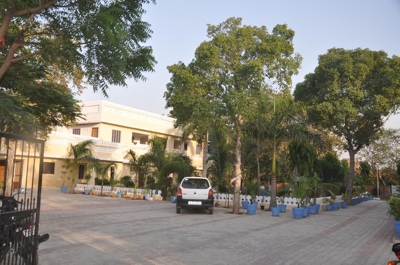 Hotel Eagle Nest Bharatpur Ngoại thất bức ảnh