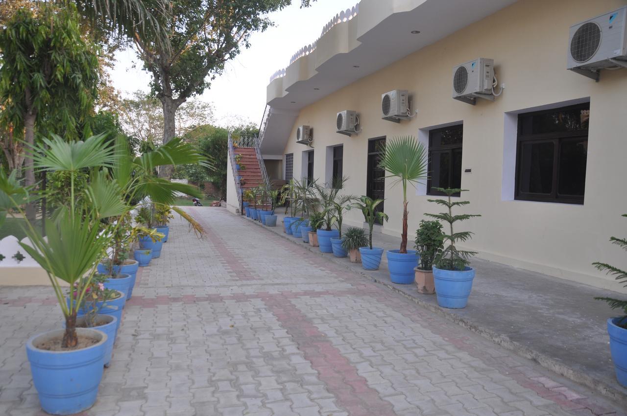 Hotel Eagle Nest Bharatpur Ngoại thất bức ảnh