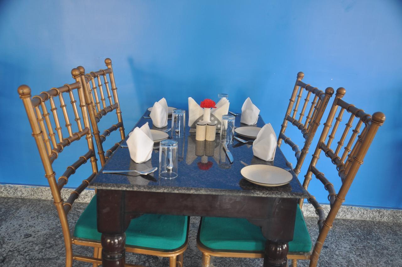 Hotel Eagle Nest Bharatpur Ngoại thất bức ảnh
